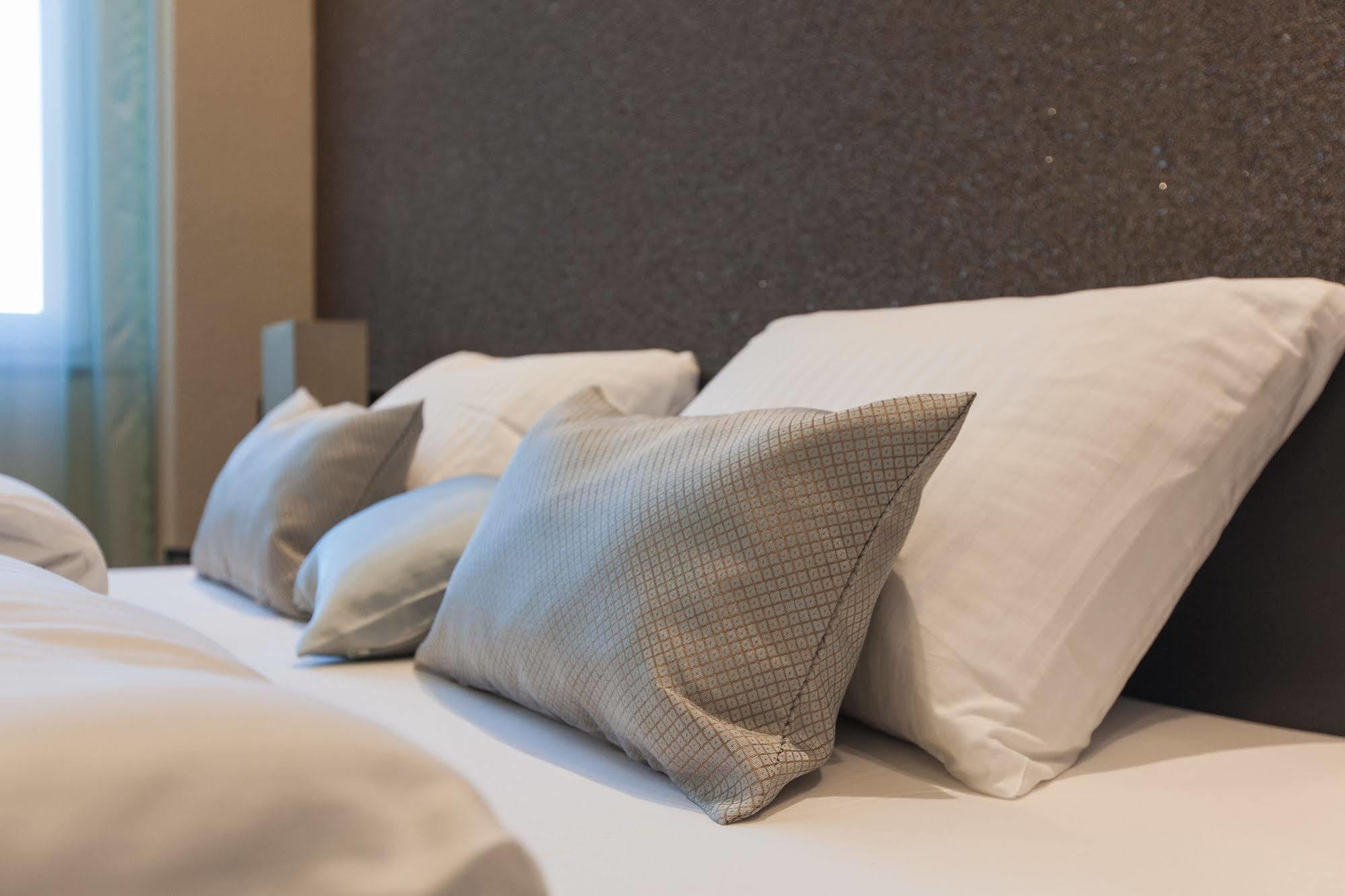 Plaza Hotel Винтертур Екстериор снимка